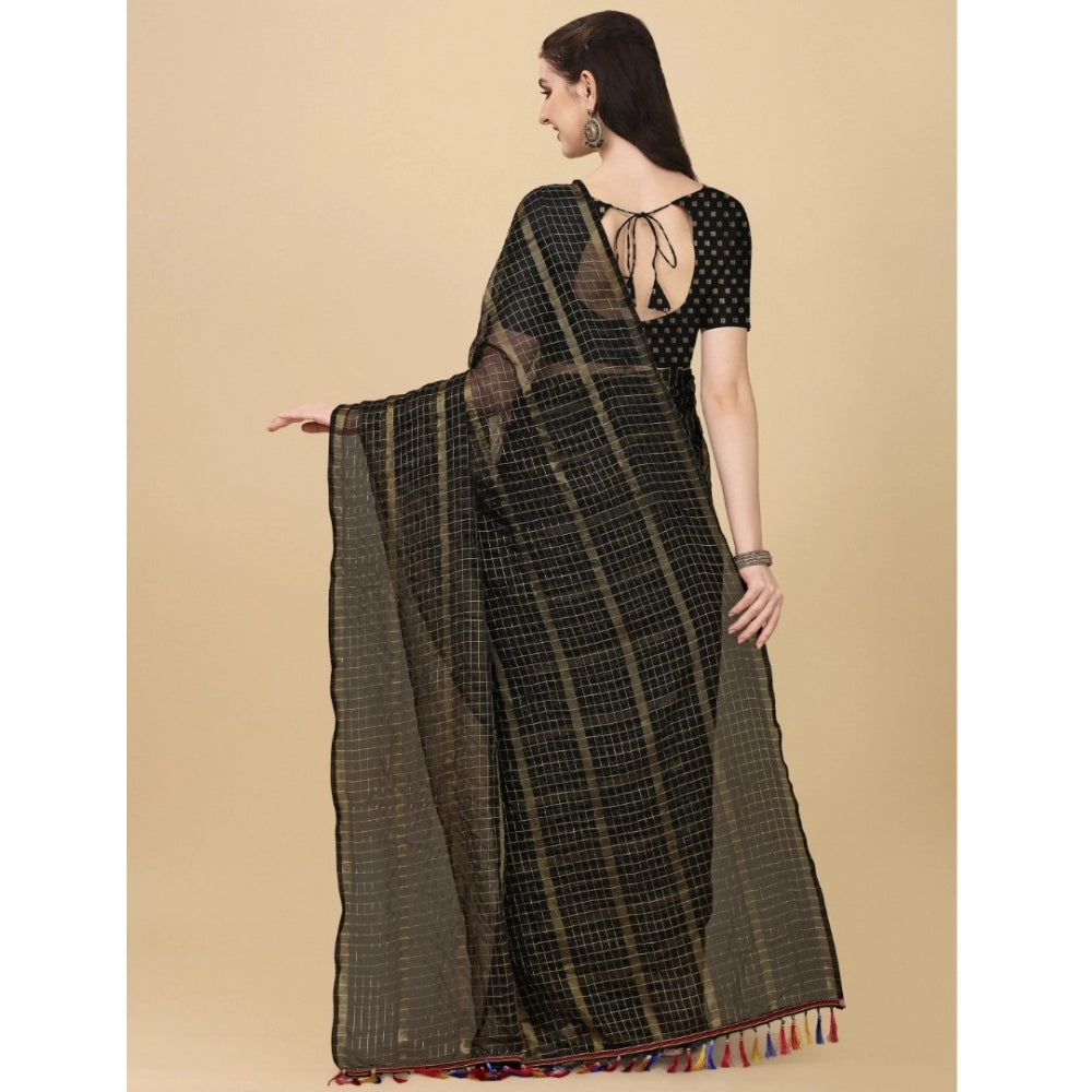 Incredible Silk Blend Checkered Saree With Blouse Piece