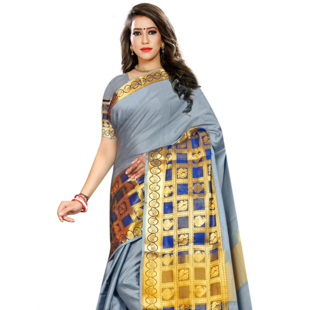 Glorious Jacquard Woven Saree With Blouse Piece