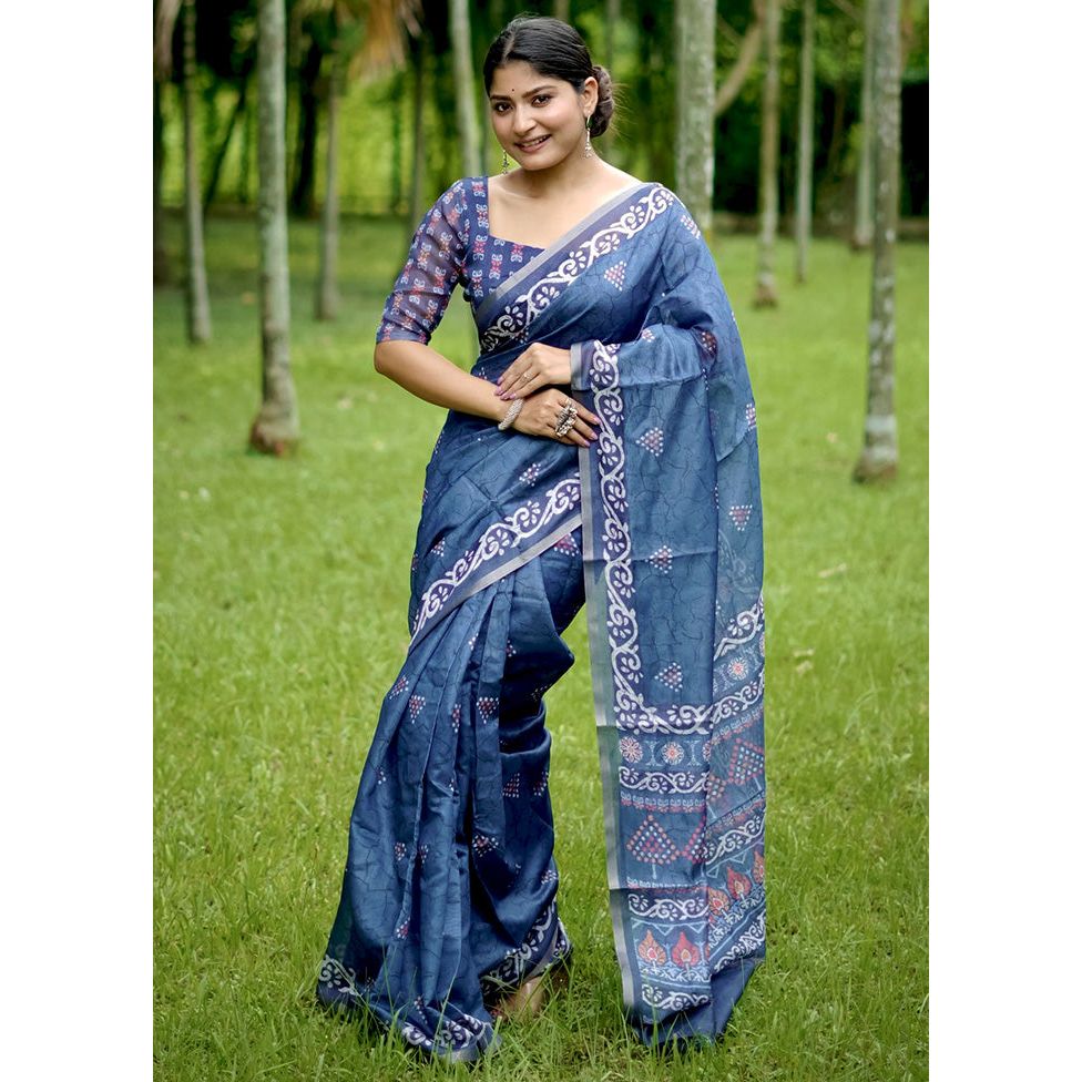 Beautiful Women's Cotton Printed Saree With Unstitched Blouse