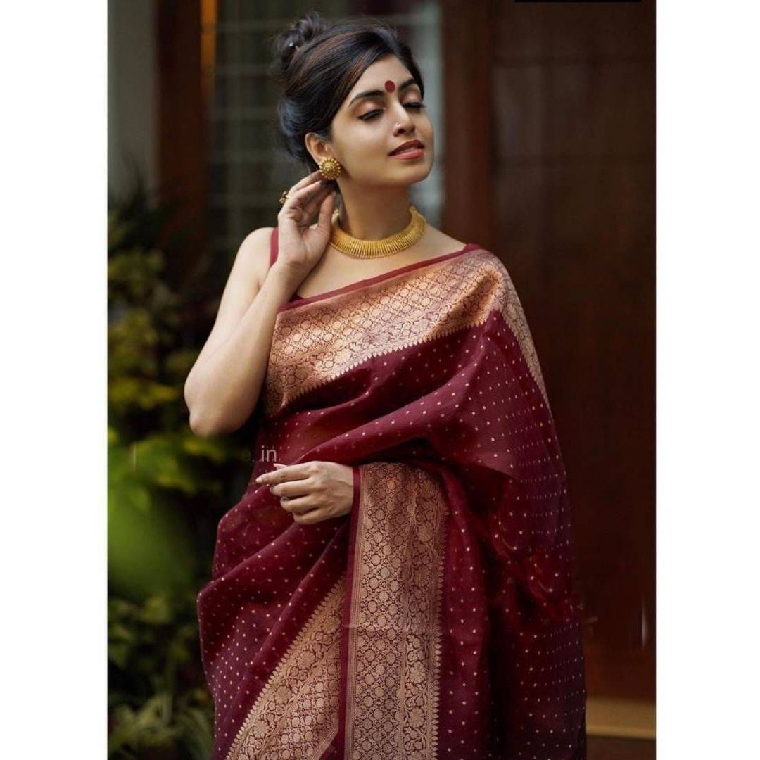 Trendy Banarasi Silk Saree with Blouse Piece